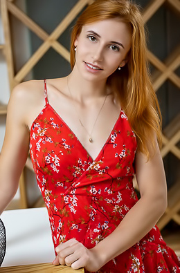 Siiri Baring Her Shaved Pussy And Sexy Ass