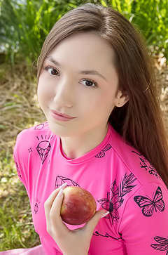 Ramona Barlowe Every Detail Of Her Flawless Hourglass Figure A Treasure To Be Studied