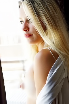 Candice Admits To Blonde Lust While Masturbating Alone
