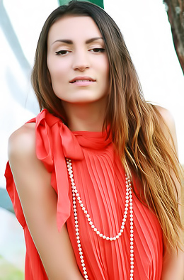 Mary Cayne - Amazing bombshell looks amazing in her red sweater