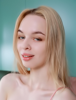 Elfiolla Her Perky Breasts And Perfect Bottom An Invigorating Sight