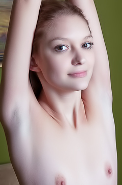 Maye Totally Naked Teen Brunette