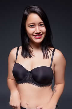 Lia Ponce on Display, Lingerie Outlines Her Black Bra, Eyes Glowing with Undeniable Lust